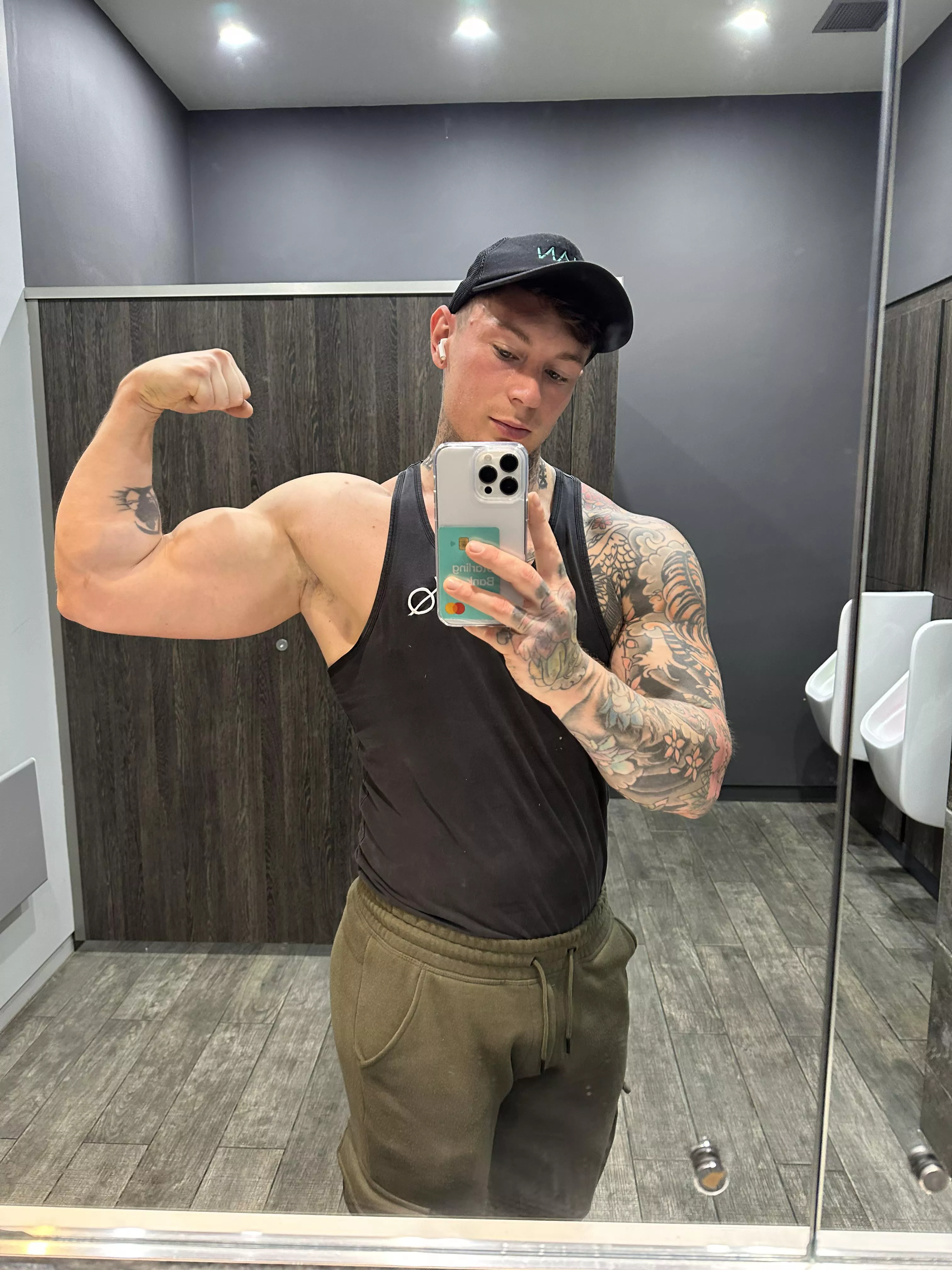 Straight after a workout pump posted by JoeHuman1993