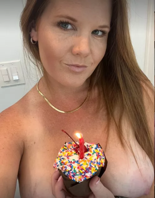 Todays my Birthday! How's 35 looking on me? [F] by Redhotwife88