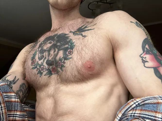 Which pec u choosin first to suck on by haael12