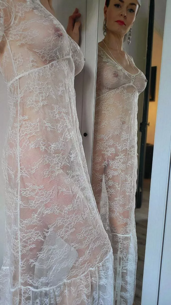 Would you fuck me after our first date? posted by BLAPPYHEPak