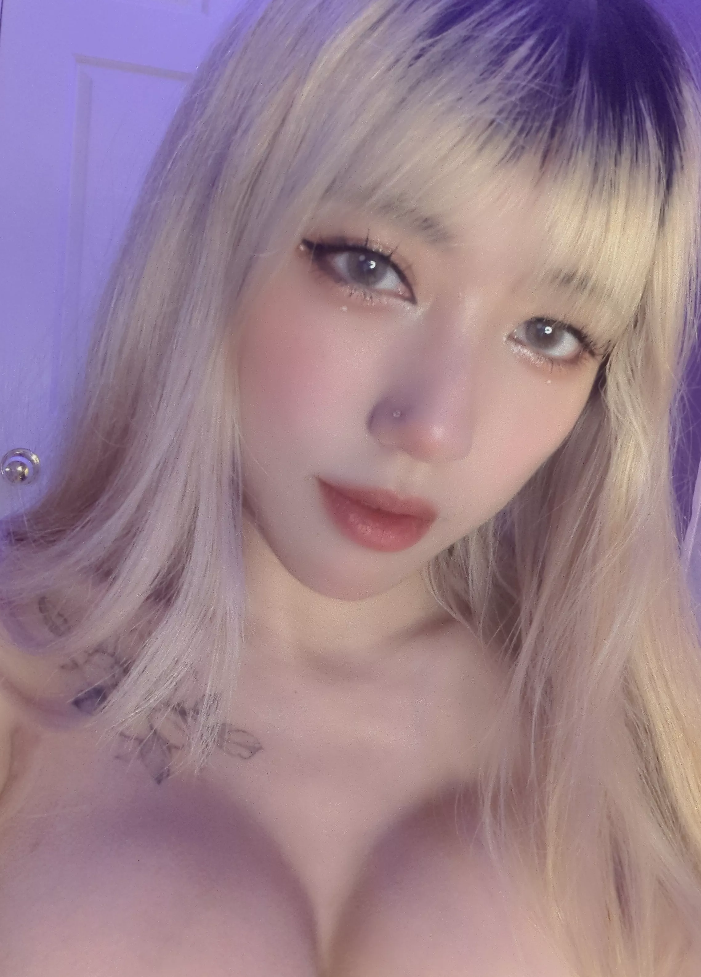 would you like at my eyes or my cleavage? posted by hachiekiss