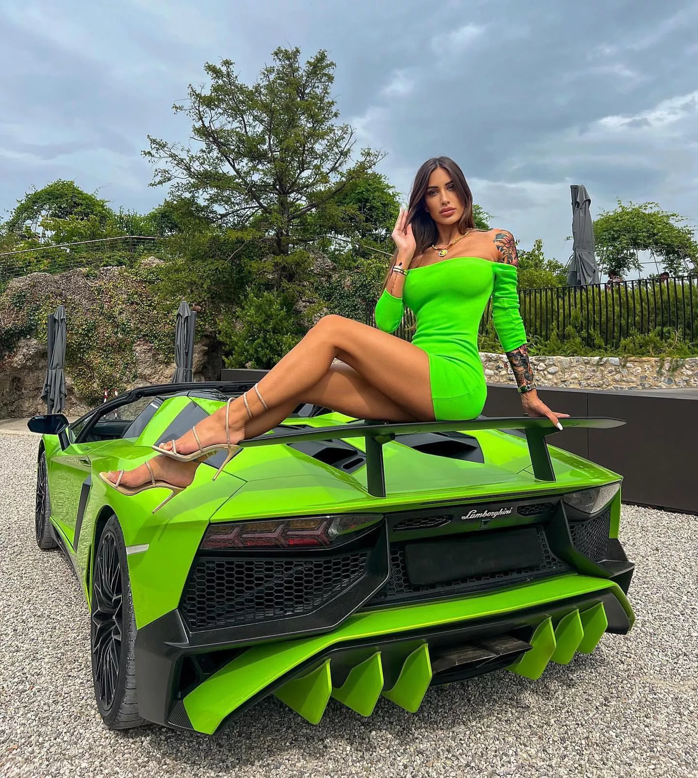 Your chick she’s so thirsty, I’m in that two seat lambo posted by spicy_kingWest44