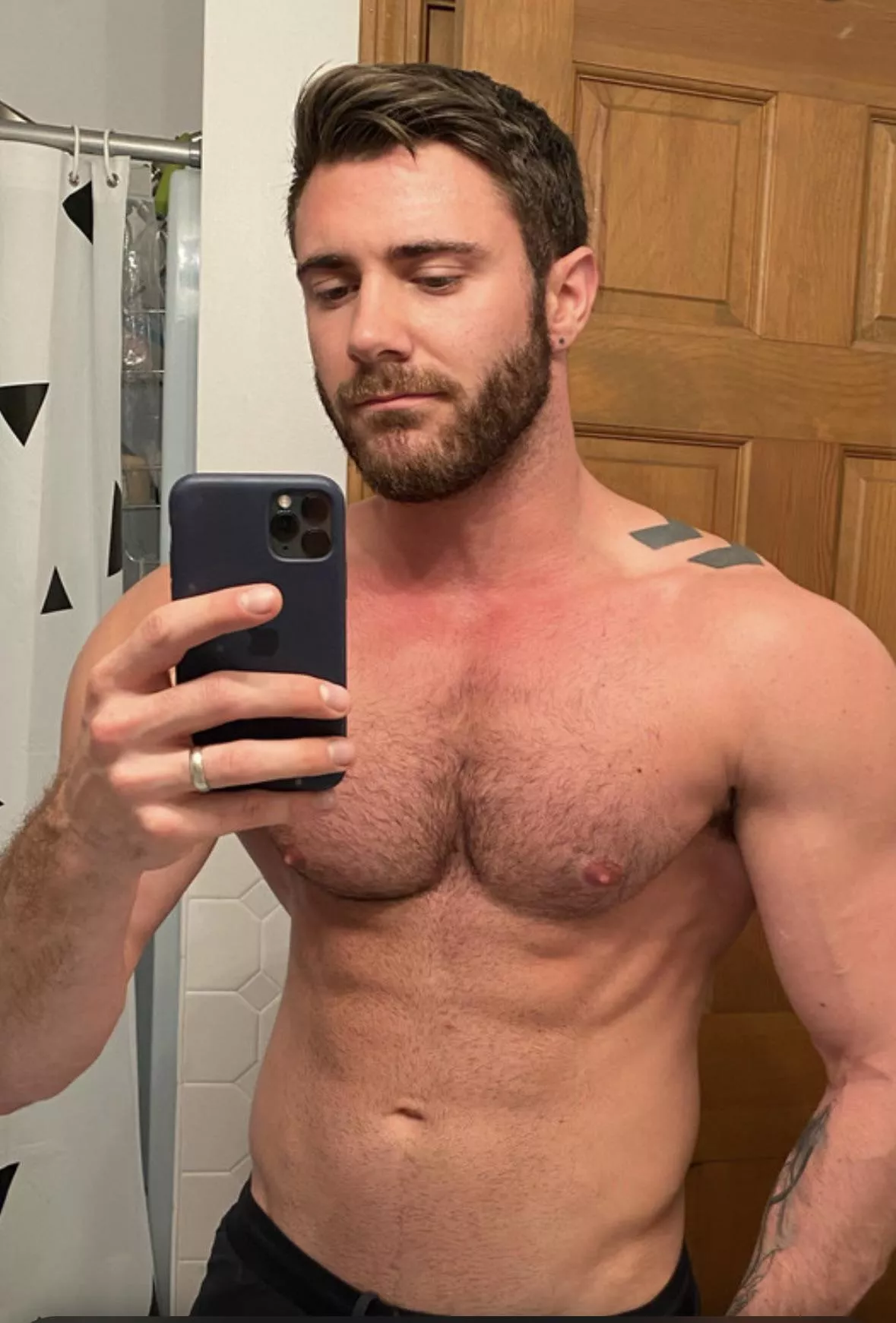 [33] Let’s Bro out posted by Strange-Evidence-318