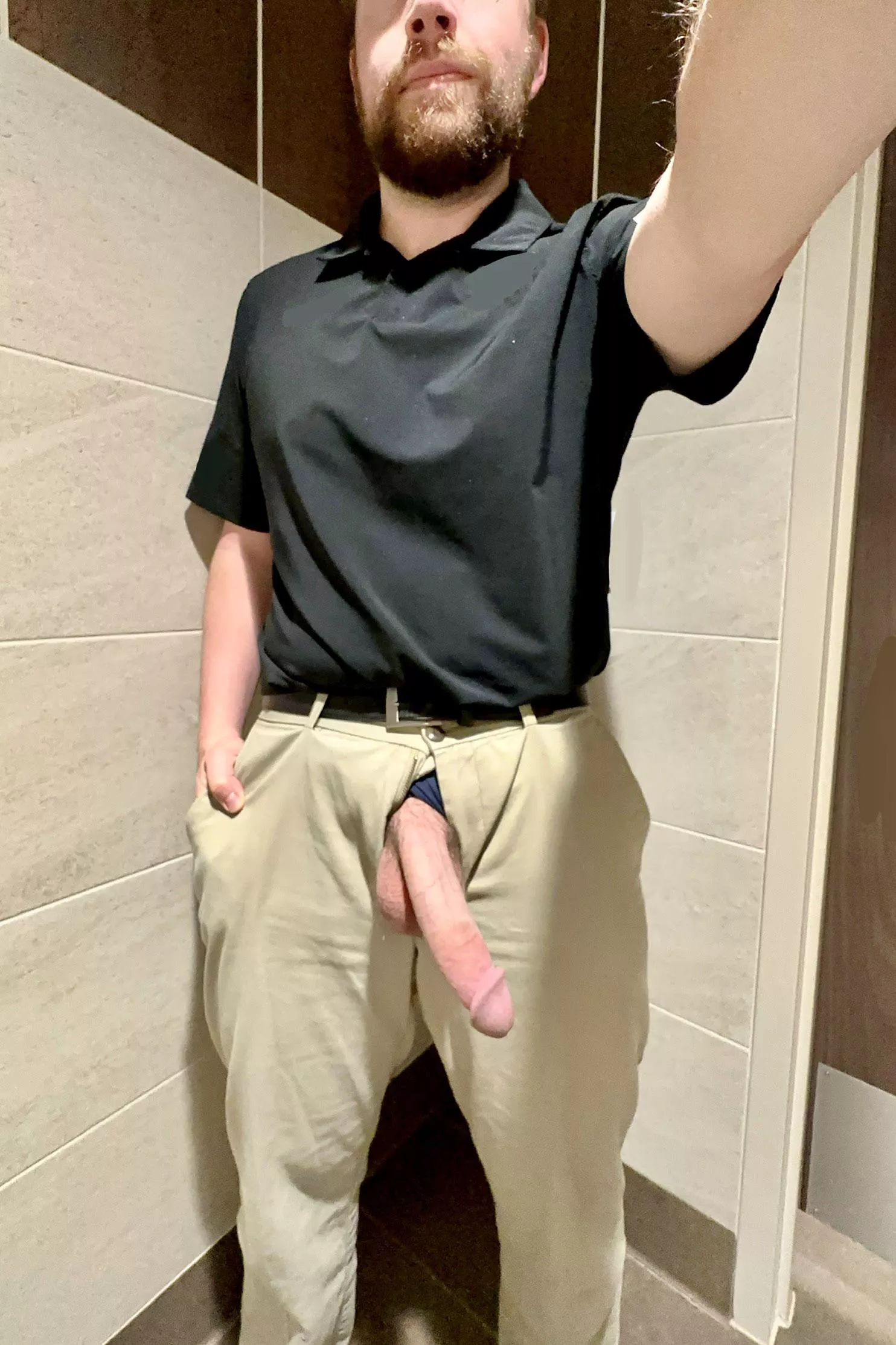 Anyone wanna meet me on my lunch break? posted by icytonight80