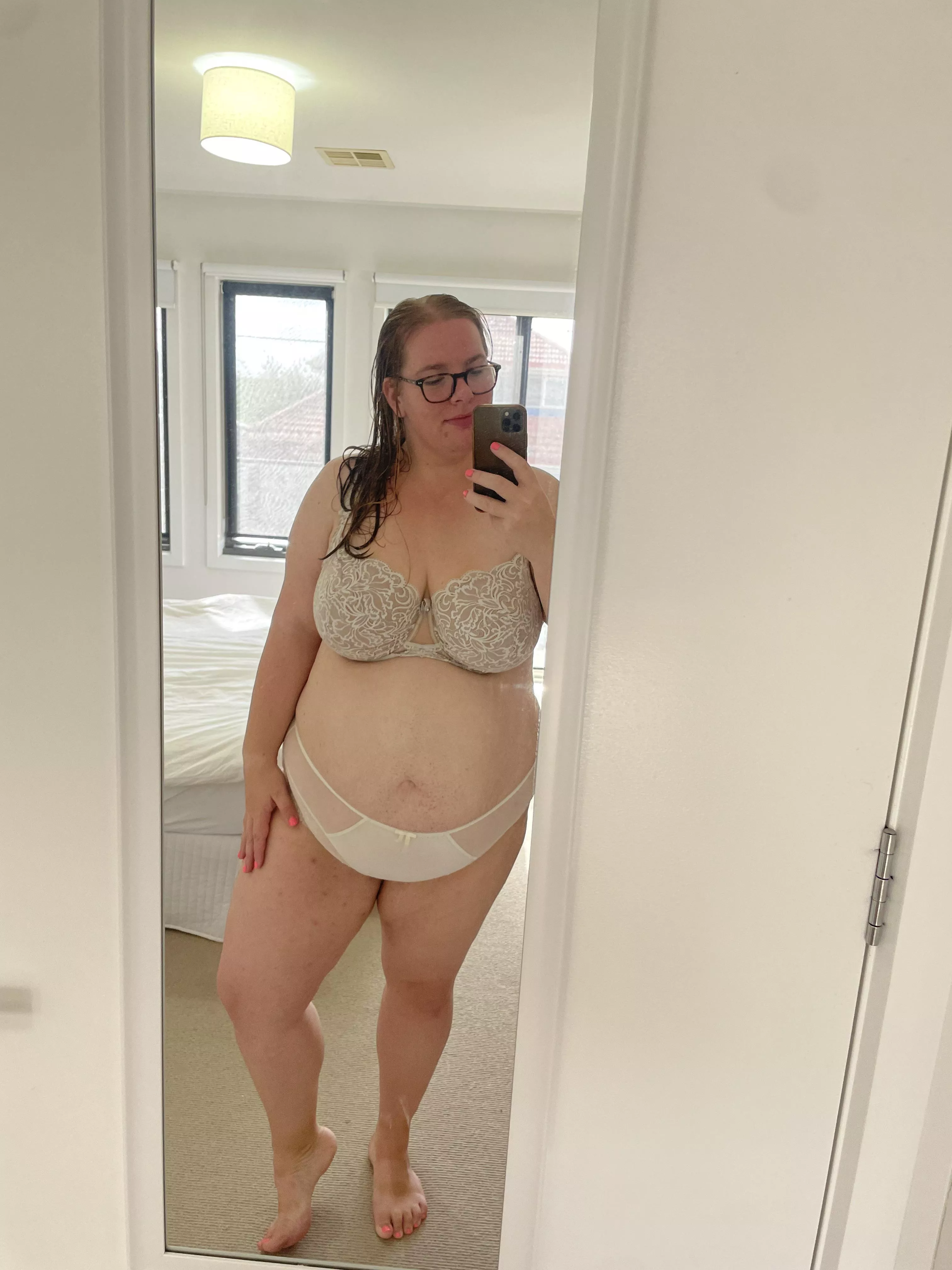 Being brave posting another full body ! 💕 posted by Hayleycurvy