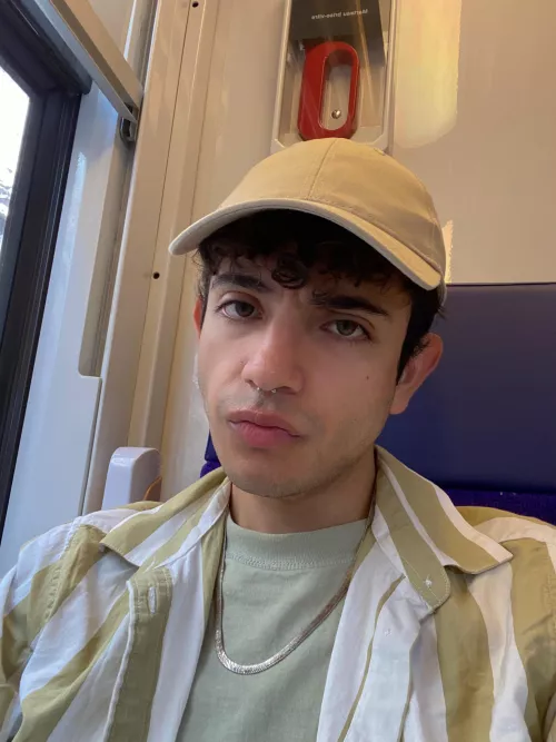 Hey! I don’t feel conventionally cute nor do I believe selfies are my thing, buuut, do you think this photo is nice? 👀 by Son-of-apolo