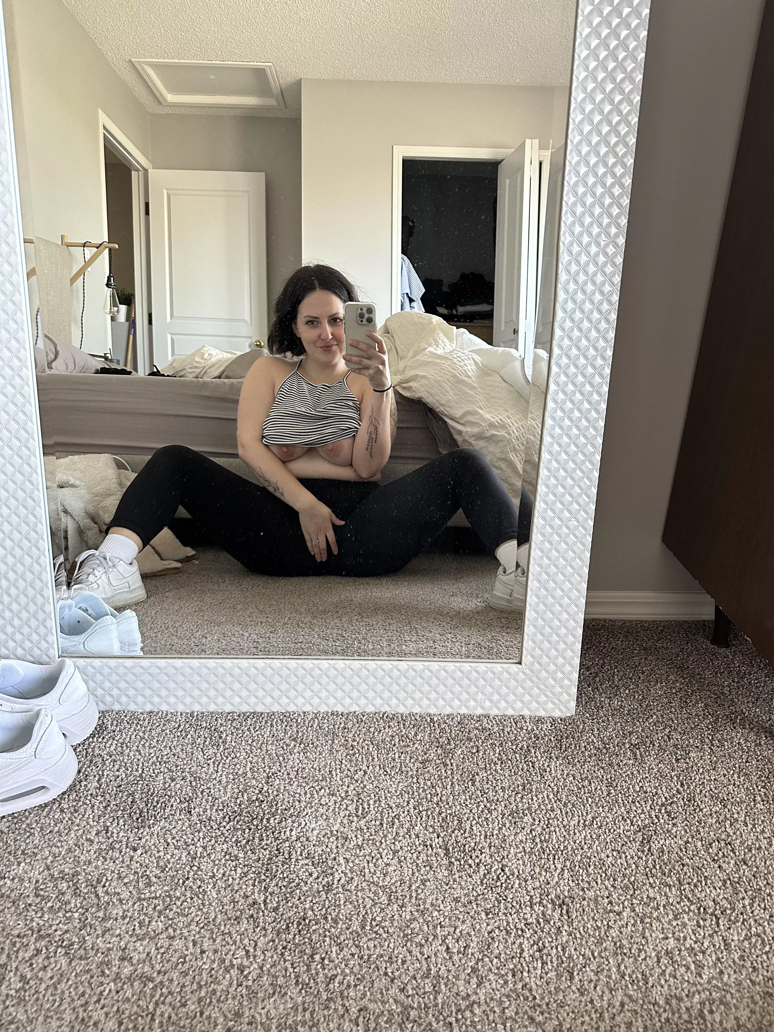 Hubby thinks I’m upstairs cleaning… posted by evie-zabelle