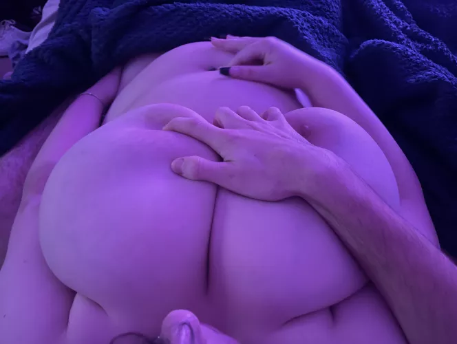 I Feel Nice And Fat All Over :) by notyourfeedee