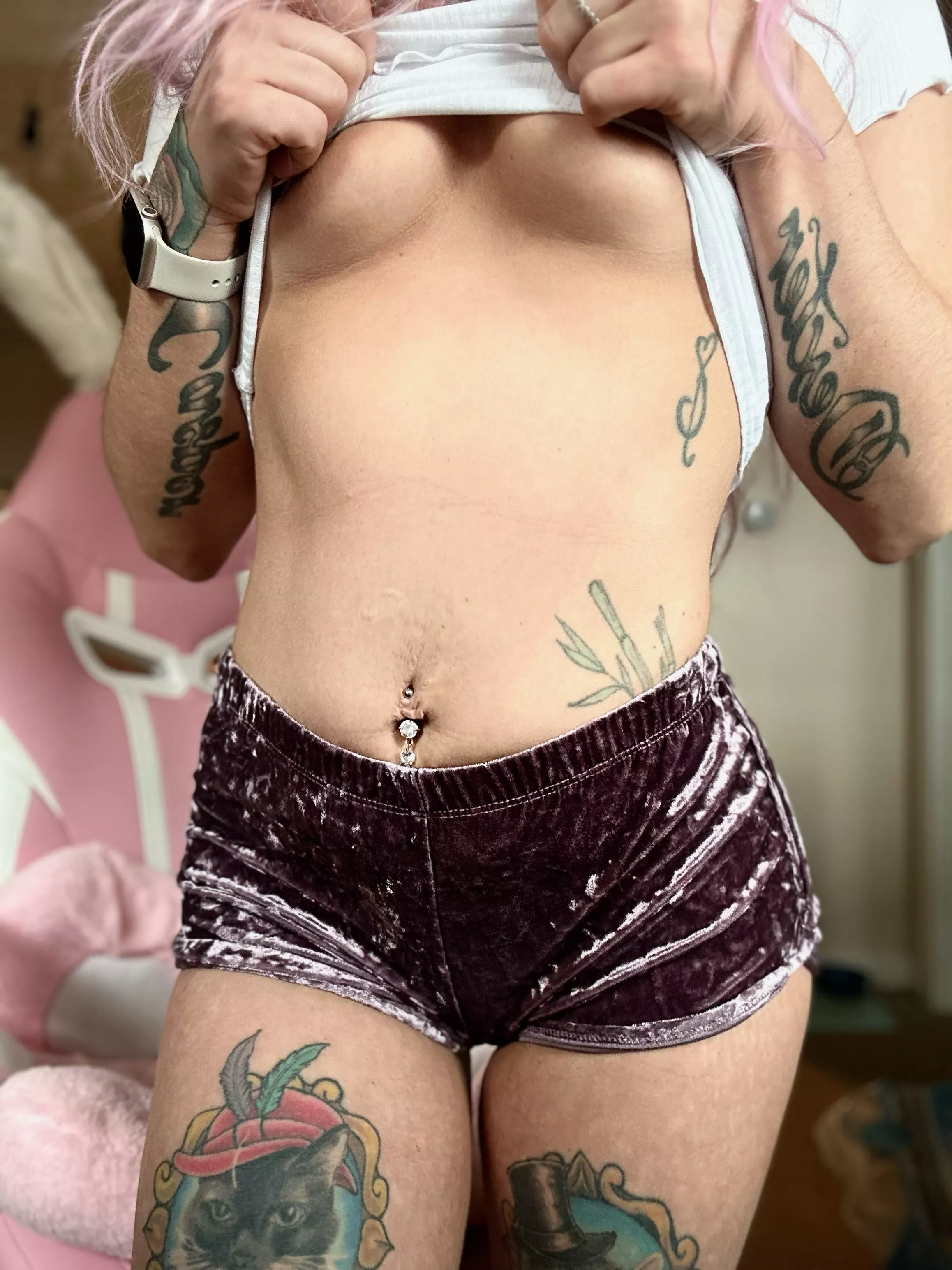I want you to spread my thighs and eat me like a cake ;) posted by T0RYL0VE