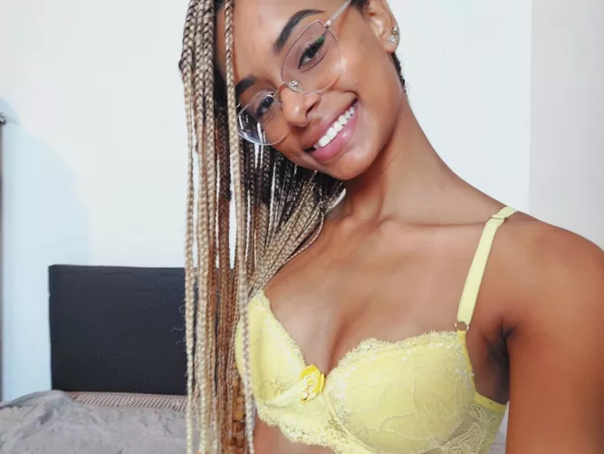 I'm not just a fantasy, I'm a desire that needs to be fulfilled. by eududarosa