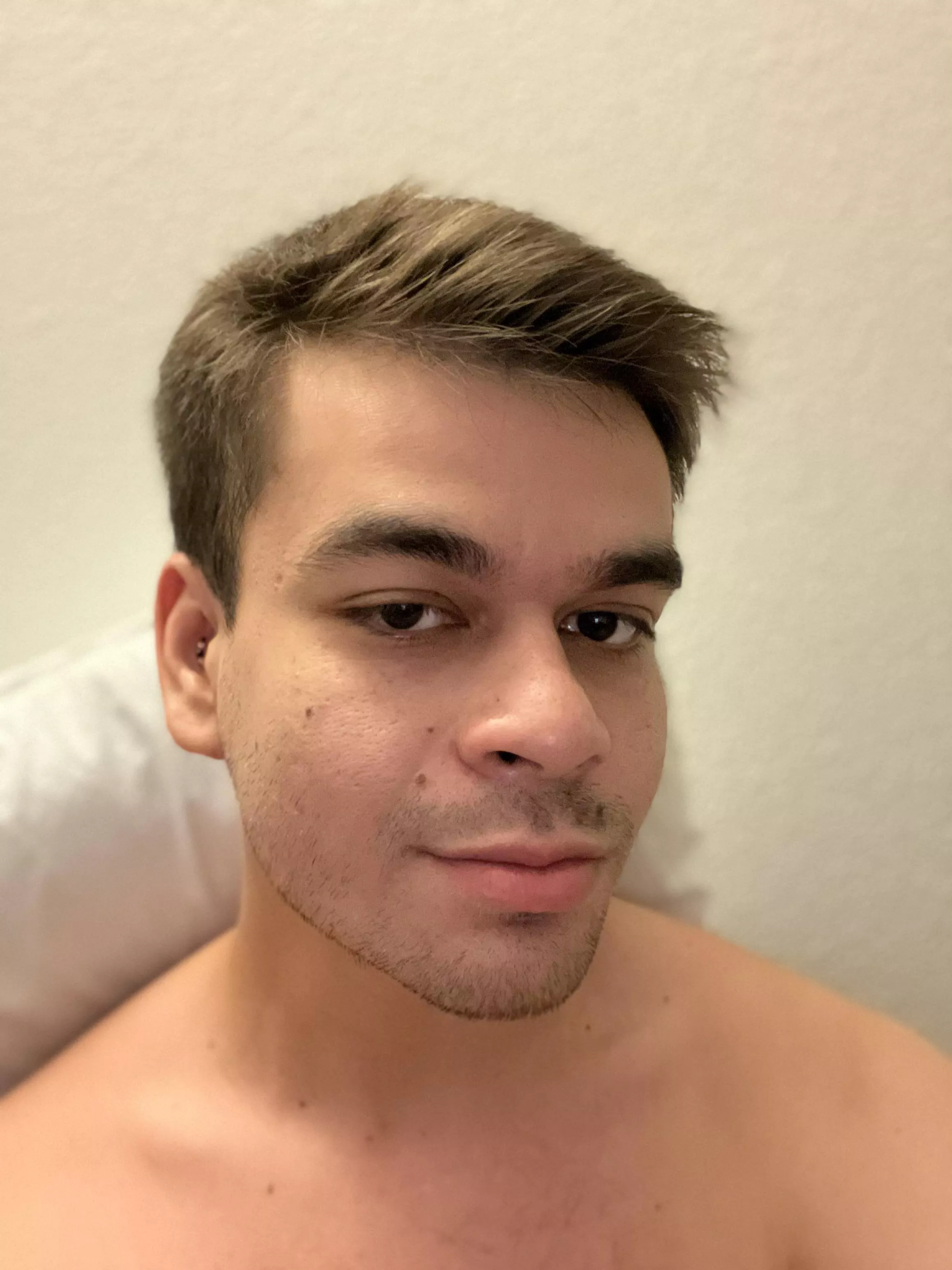 I’ve been struggling with my self confidence lately! Trying to post without deleting..♥️ posted by somar_reeves