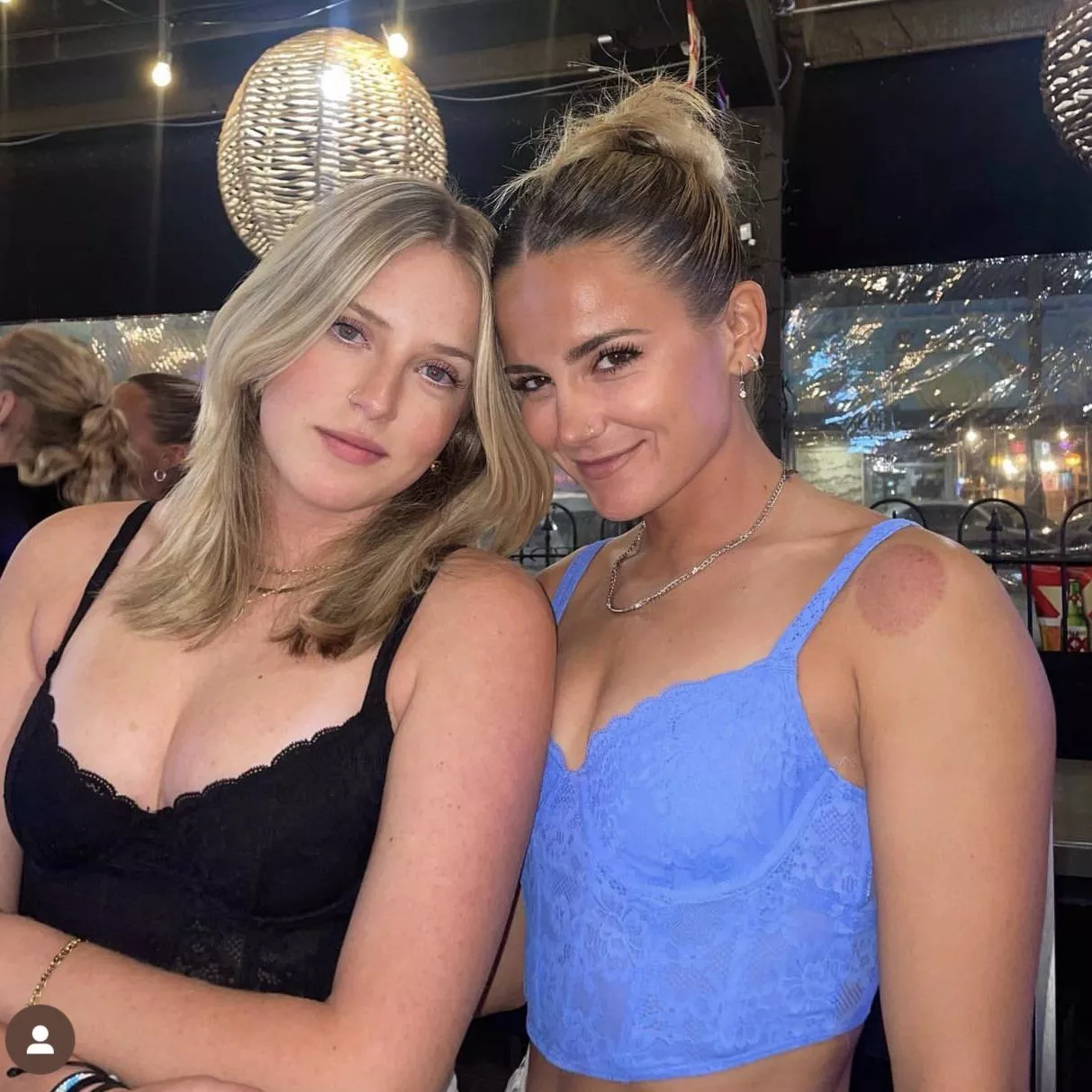 Left or right posted by incogspy101928