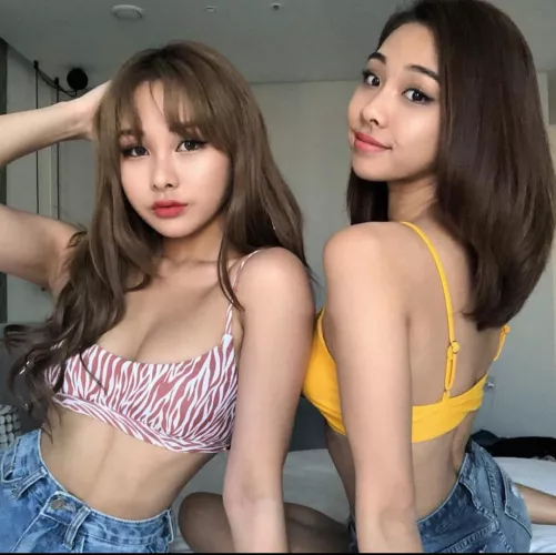 🤔Left? or 🤷‍♂️Right? by Seer757