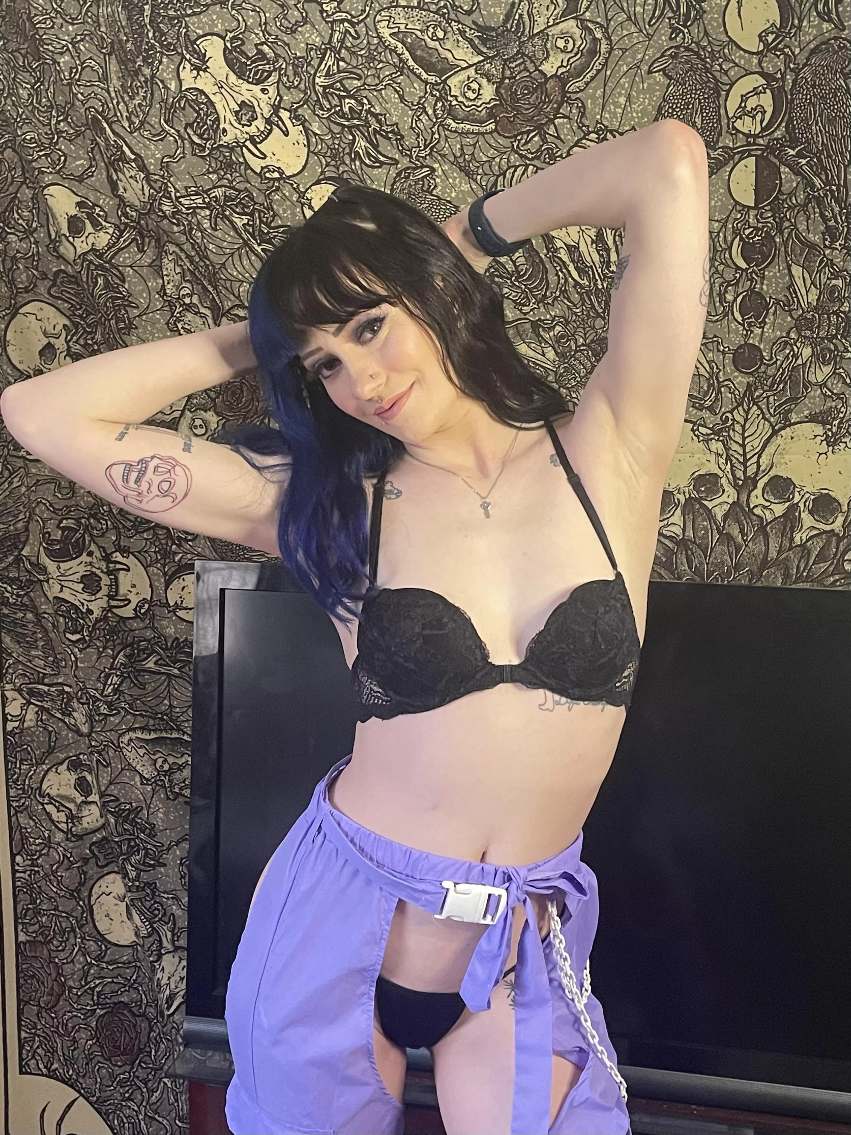 Let me be your raver girl [f] posted by MercyHaven