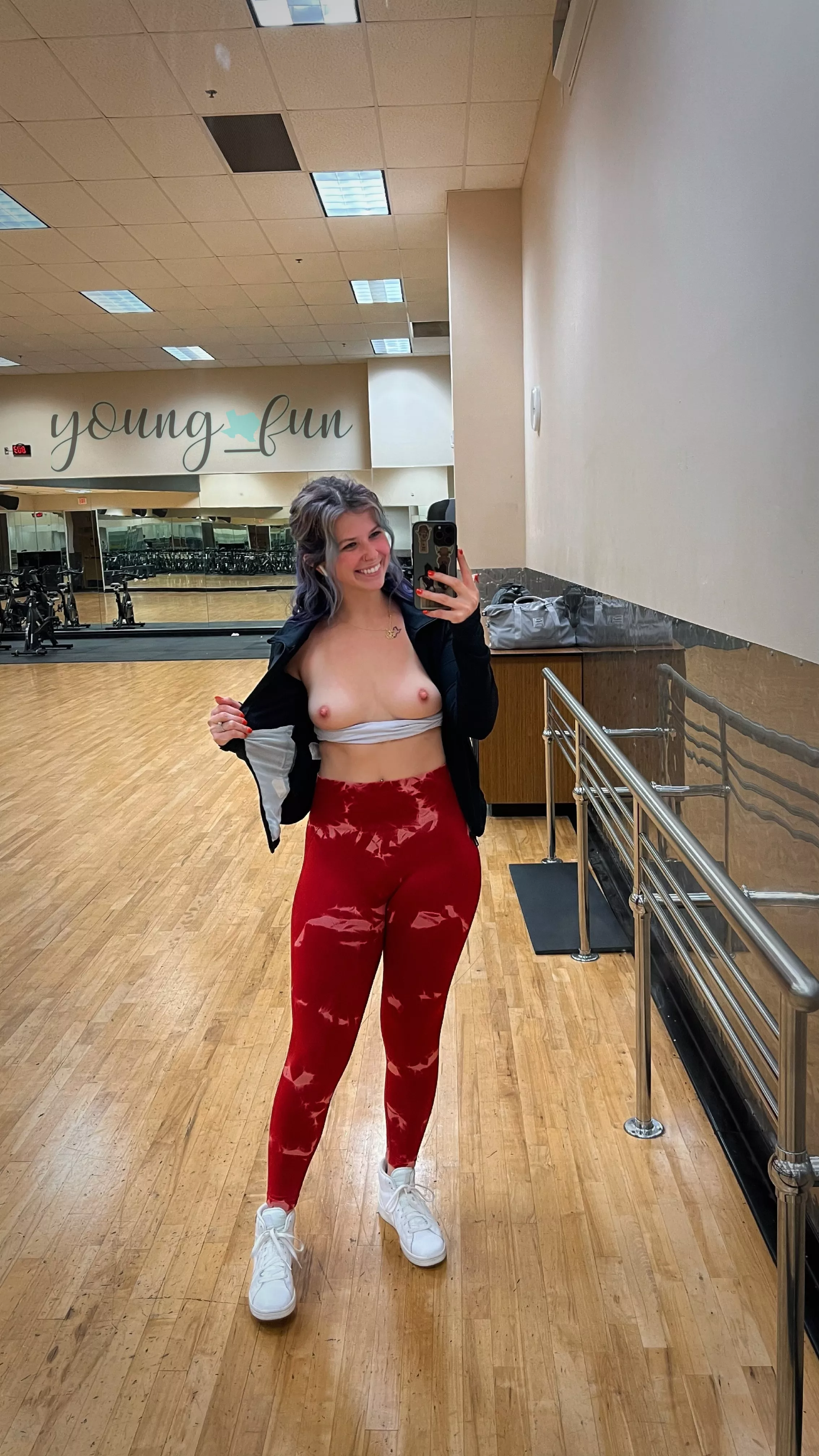 My sweaty boobs needed fresh air posted by Young_Fun