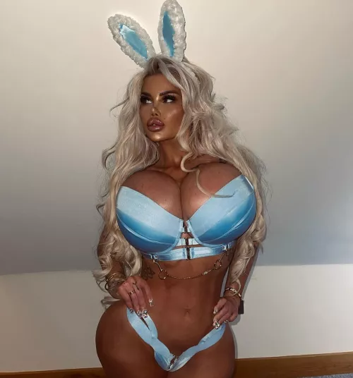 Perfection by Bimbolover_