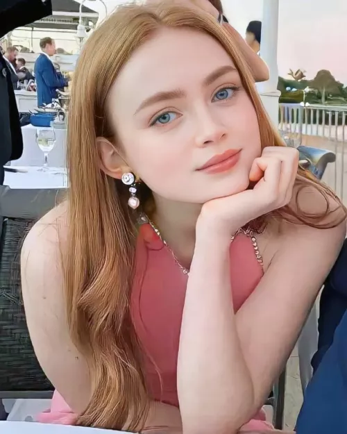 Sadie Sink by OhNoWhatHappenedNow