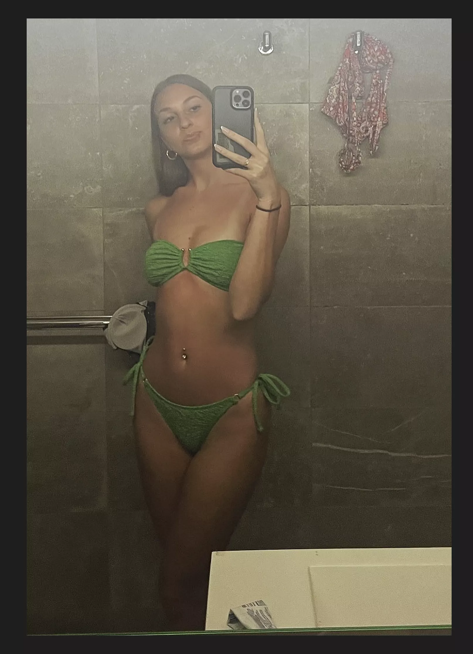 Smokin hot 18 year old body - posted by Public-Formal1488