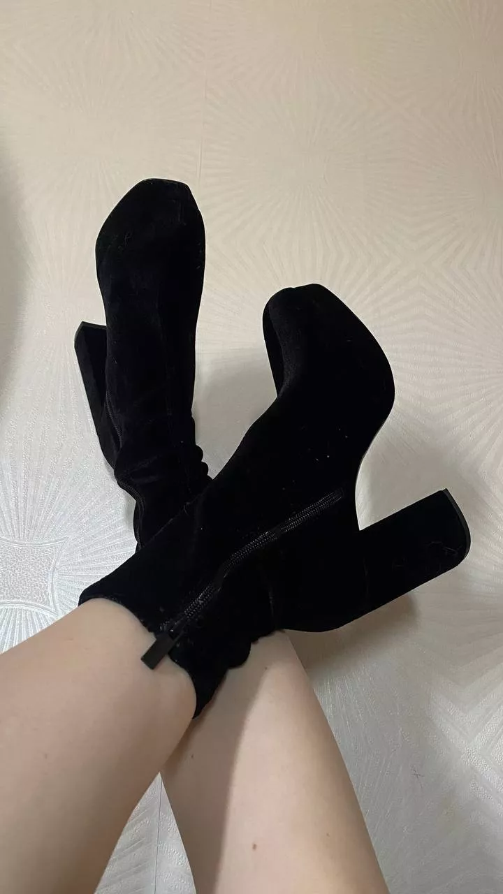 velvet posted by lizzywel