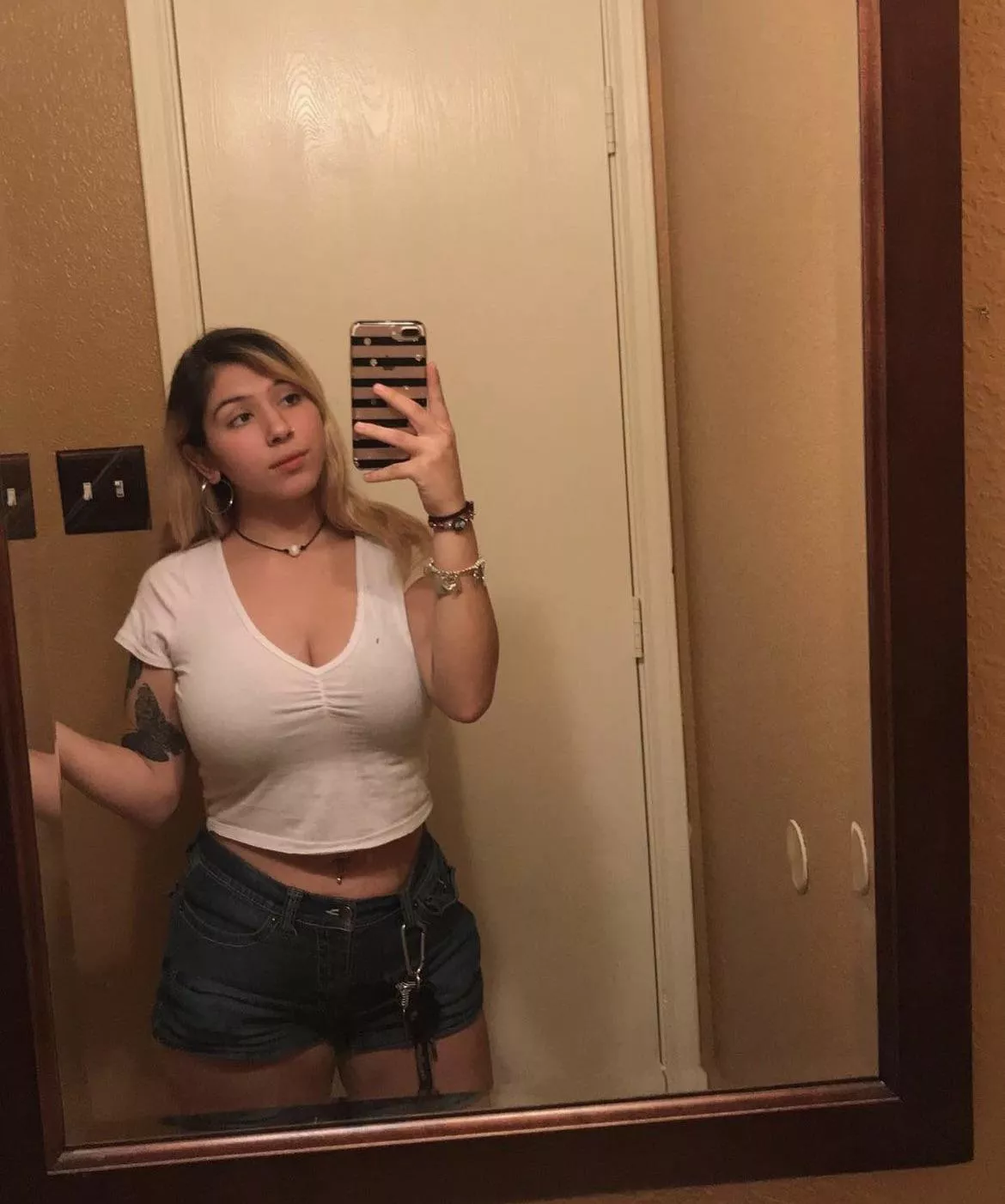 white t posted by xbladeweilder