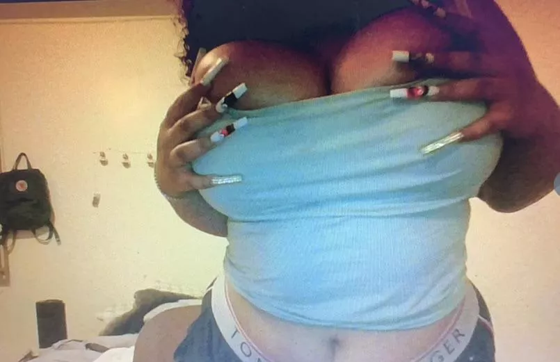 F19 would you fuck my body type posted by Silly_Pride_2150