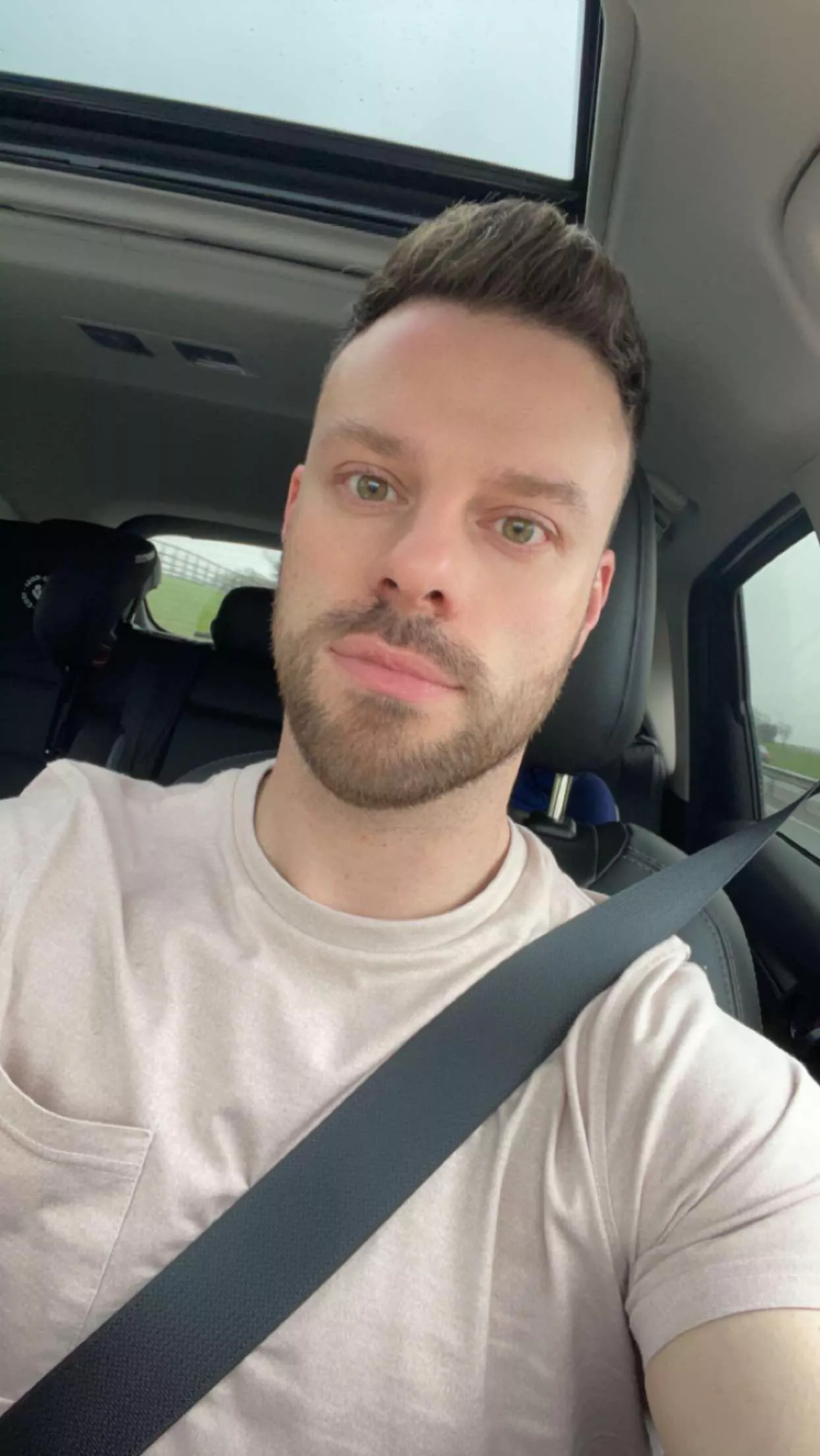 Feeing happy and healthy today - I hope everyone has a great day xx posted by jackagram