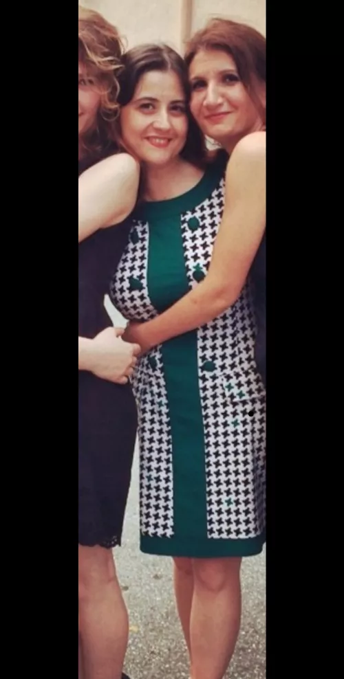 Handful Milf by secularimam