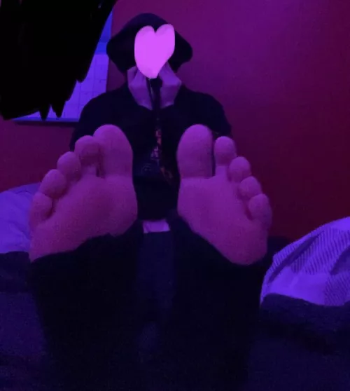 Heyy :3 by plagueyyy_