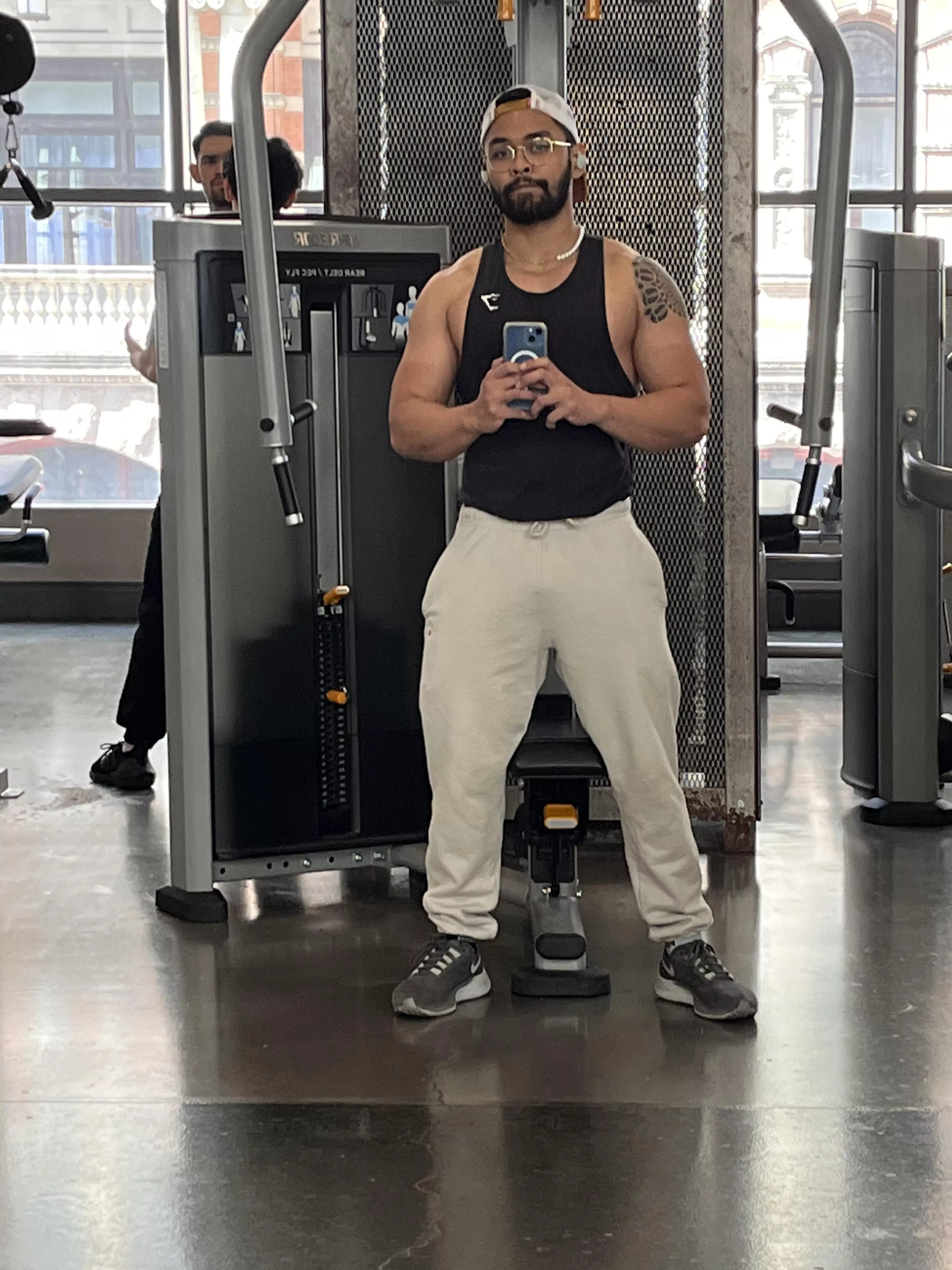 How’s my gym outfit 🥴 posted by jmg489