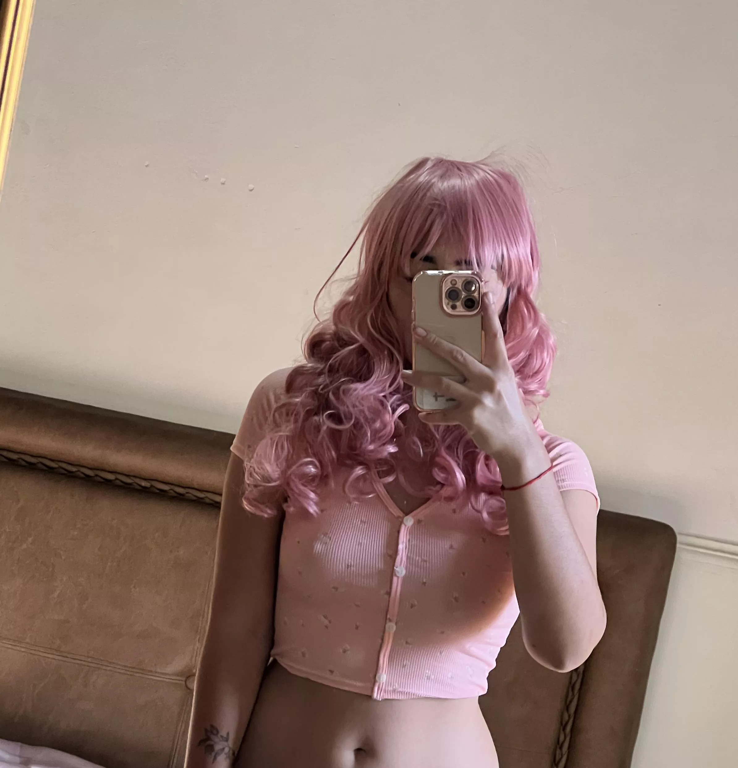 I can't help it if the buttons stand out posted by Isabellaacurlyys