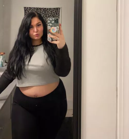 I want pizza,tacos,cheeseburgers,fries and protein shakes by allgrownup2222