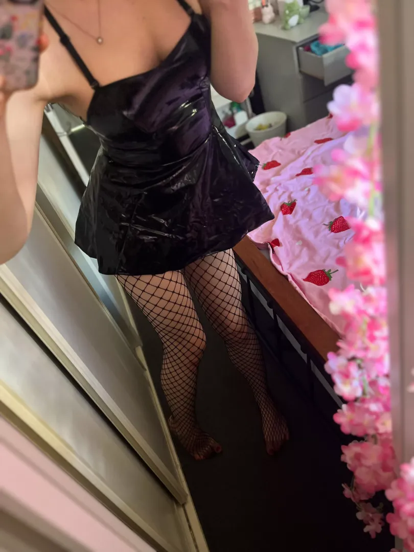 Loving my sexy fishnet 🥰 by Rathom015