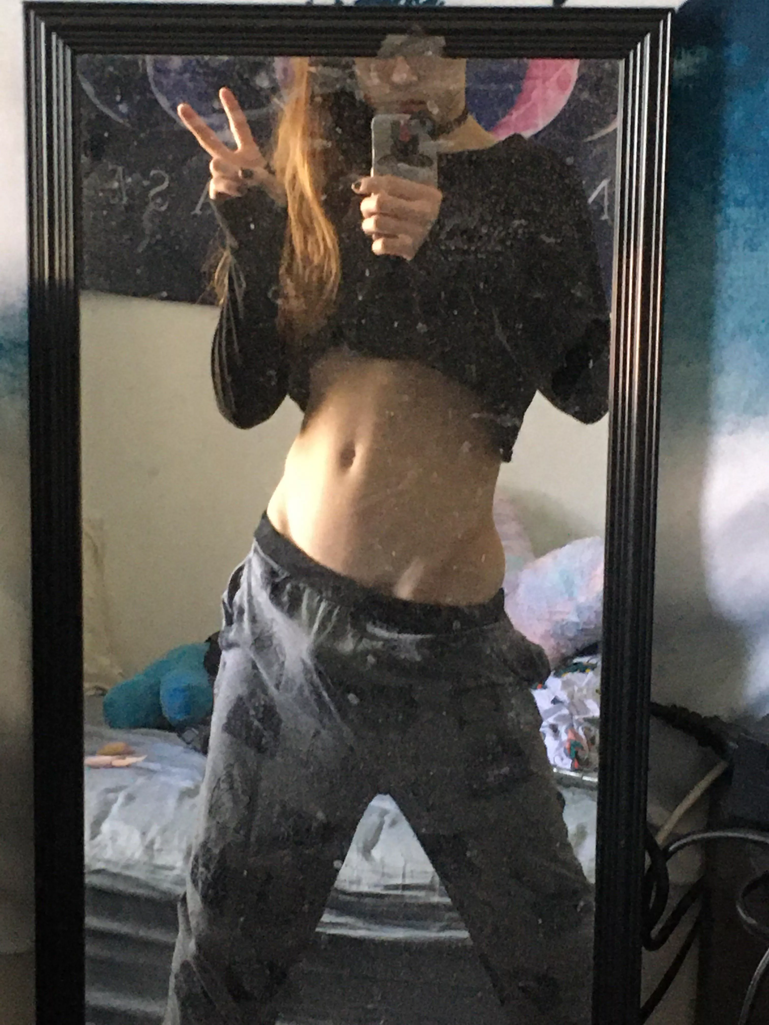 Midriff Monday 🖤🖤🖤 posted by cooley-guy