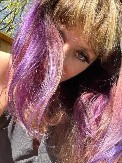 Mysterious MILF posted by shaenaplease