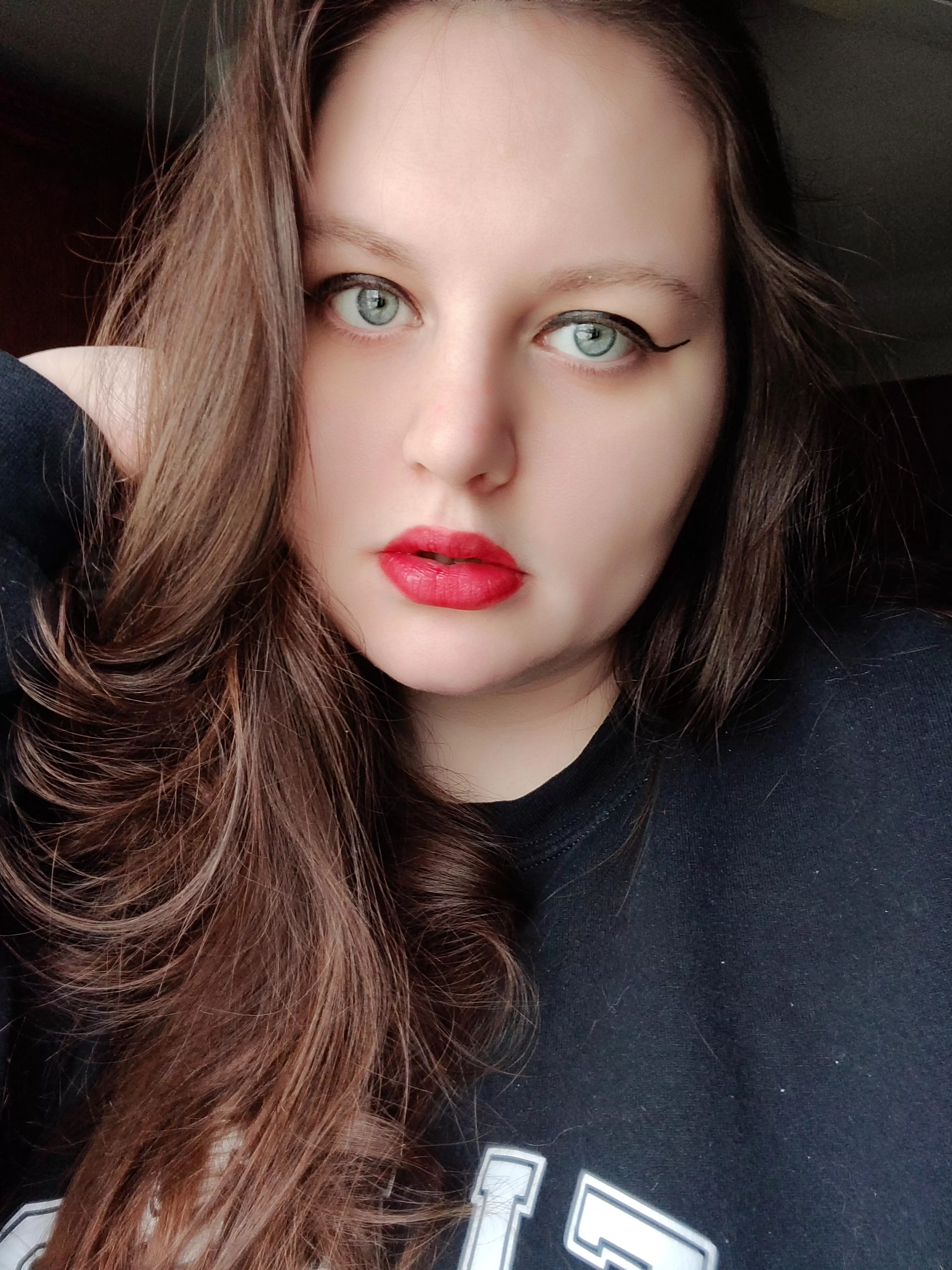 new lipstick 🤌🏻 posted by grave_daddy