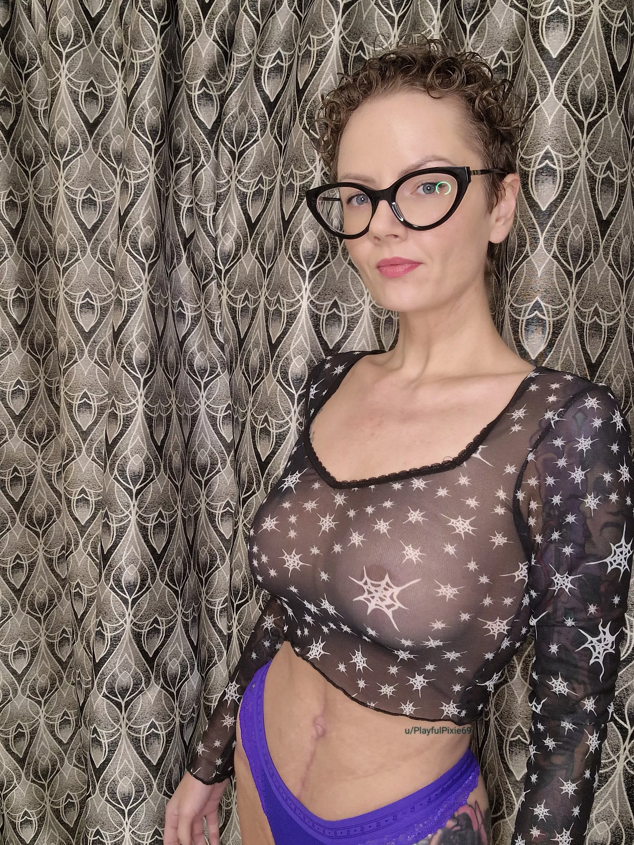 No clever caption..just an older, fuckable alternative gal here 😈😘💋 posted by PlayfulPixie69