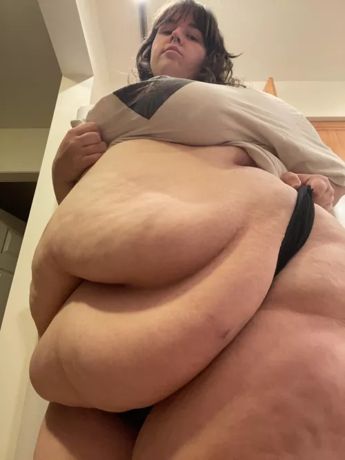 nothing hotter than being heavy and overstuffed by sleazy-deezy