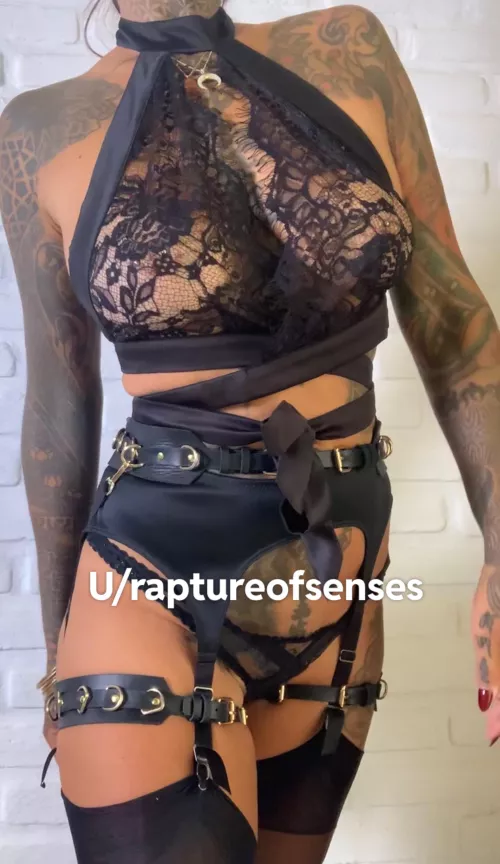 Plenty of tattoos here ;) by raptureofsenses