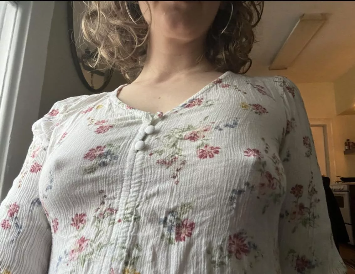 Pokies out to inspire you on this hump day! 😏 posted by eternaldarkness12