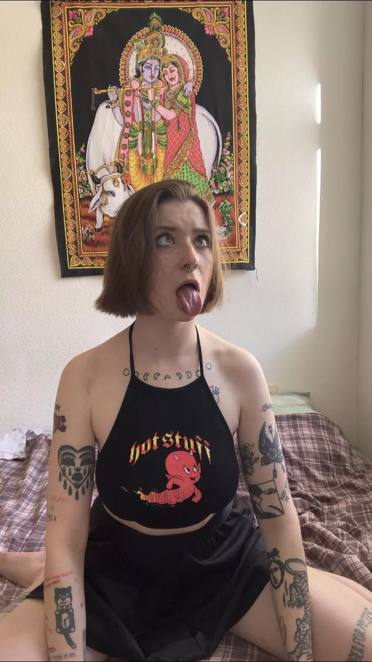 Ready for you 👅 [oc] posted by feetyourlick