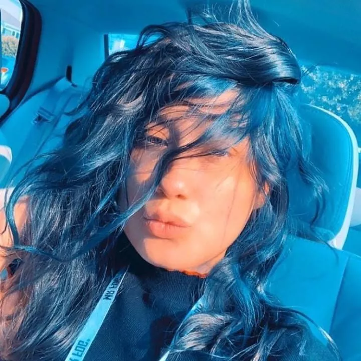 That’s a pretty nice blue don’t cha think 💙 posted by deszybabe