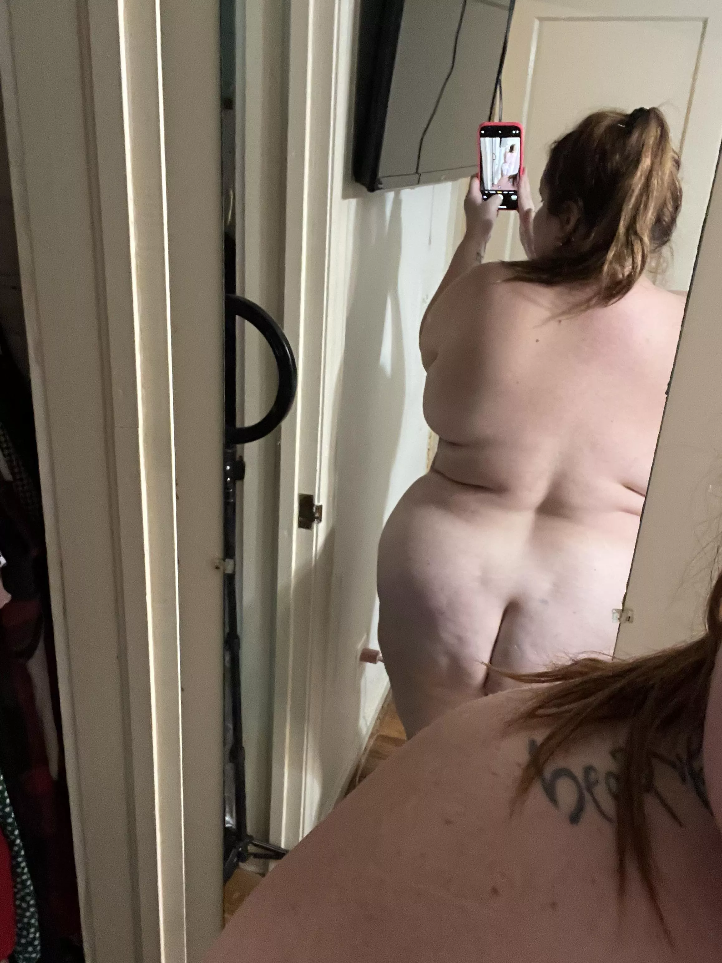 Today I don’t feel like wearing anything 🤷🏼‍♀️ posted by wetnreadymermaid