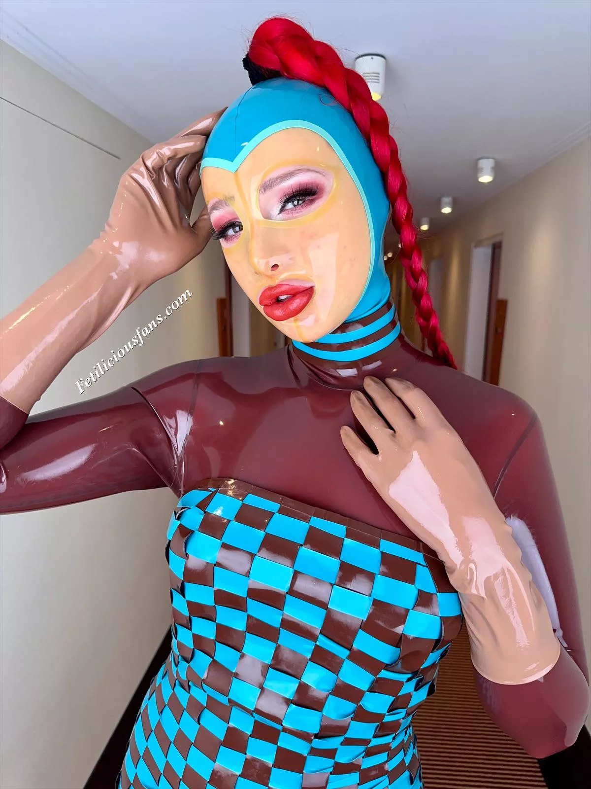 Today was latex laundry day and I started sorting out all the photos and videos I made last weekend at the Easter Fetish Meeting in Essen. posted by Miss_Fetilicious