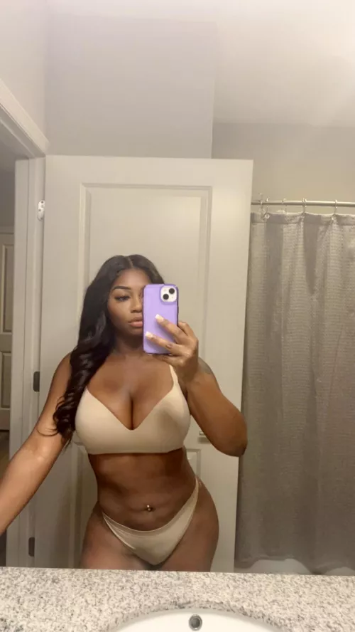 Tuesdays are for Nudes by GoddessBree_