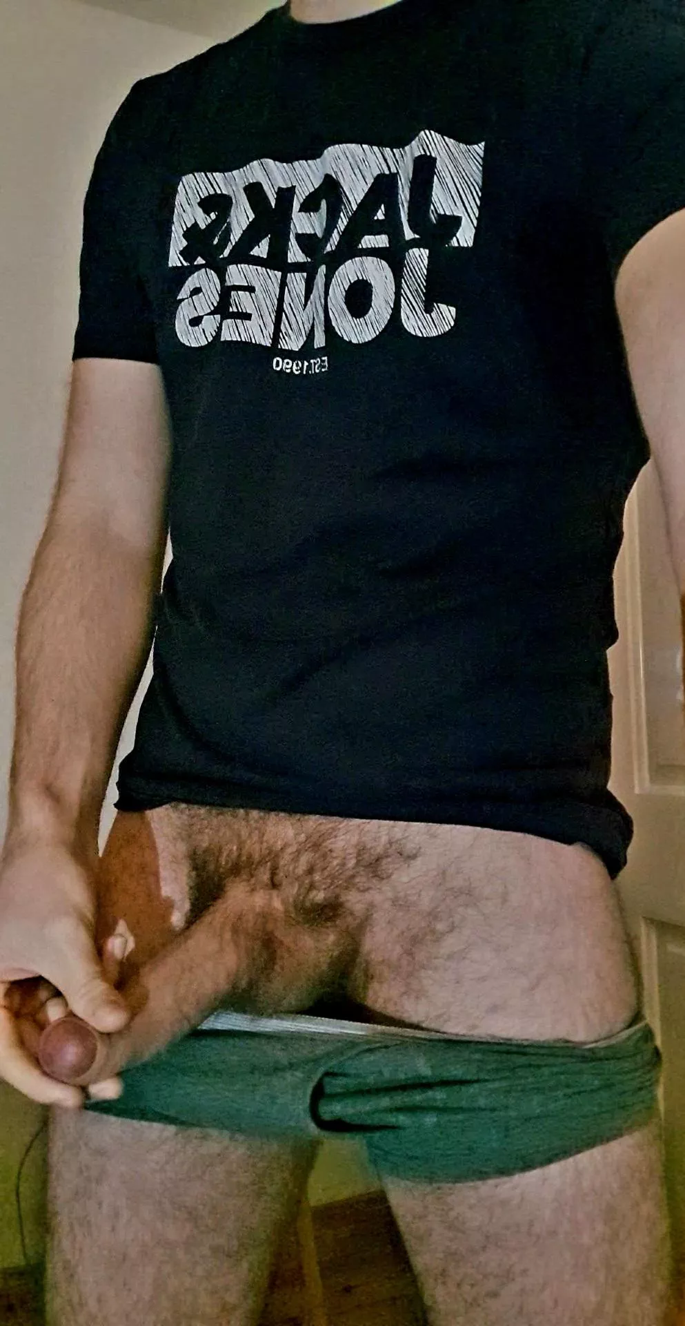 Who wants a taste of this thick Irish cock? posted by Jasonfucks02