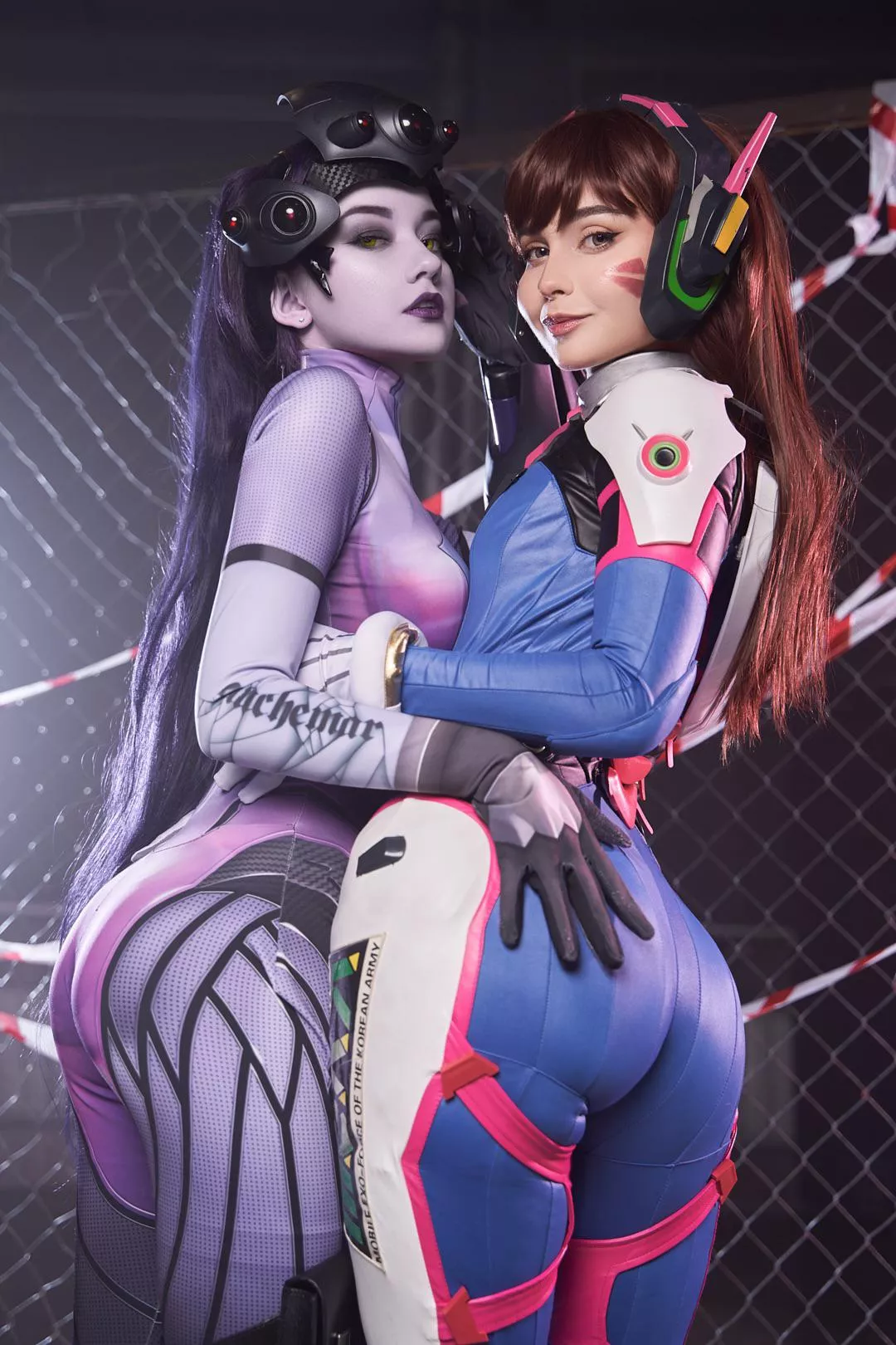 Widowmaker and D.va | Overwatch cosplay by Shorinya and maruxia_cos posted by shorinya