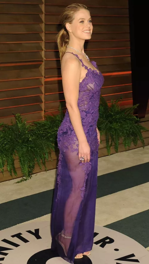 Alice Eve by Far-Confection-1101