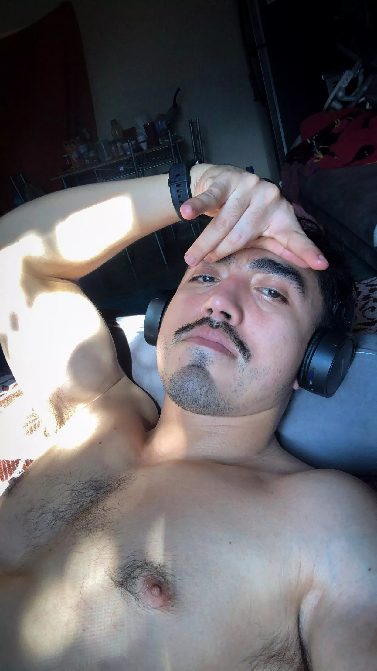 Big latino energy posted by Fast_Adhesiveness_79