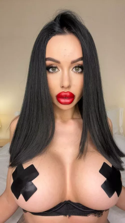 Bolted on me) by Mia_murrX