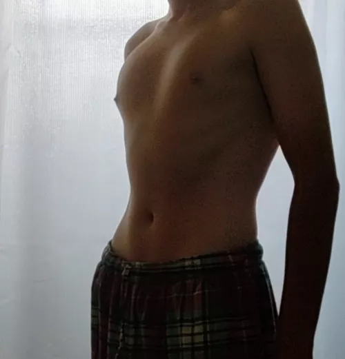 do I count as a twink? not sure if I should post more (18) by haycinth22